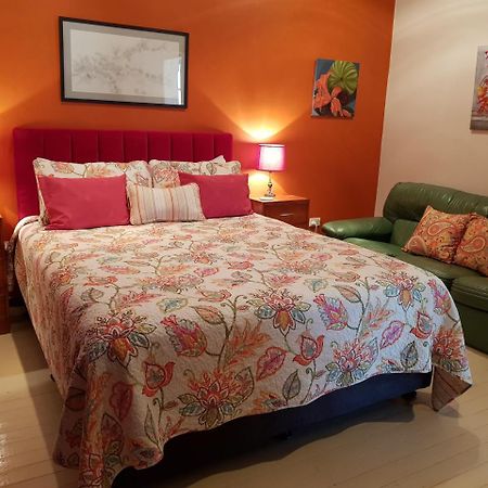 Sonja'S Bed And Breakfast Lightning Ridge Exterior photo