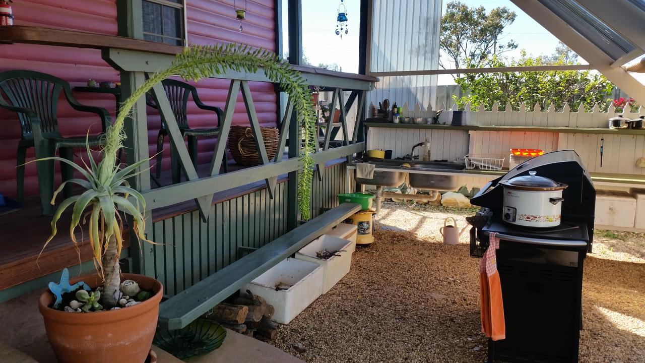 Sonja'S Bed And Breakfast Lightning Ridge Exterior photo